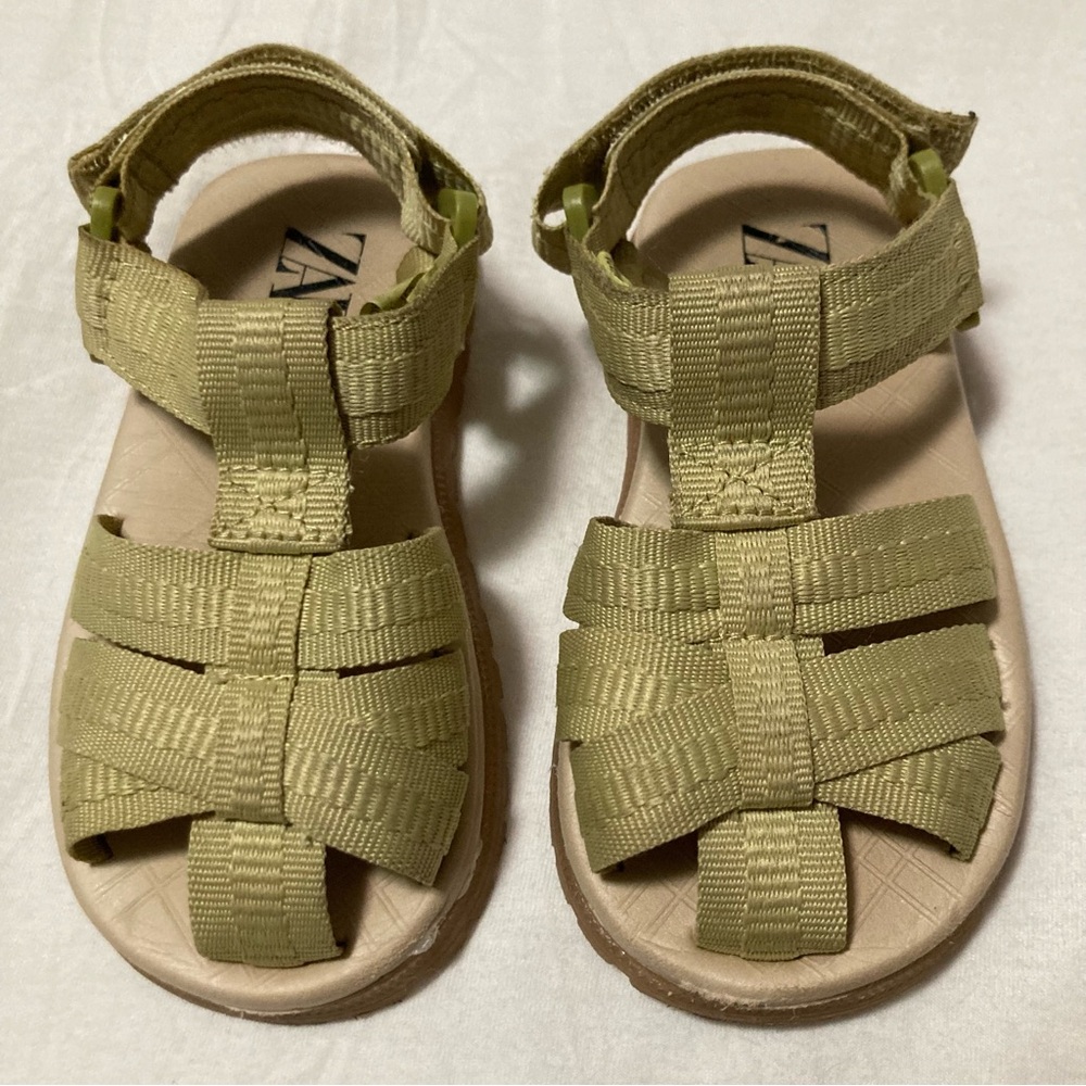 Zara Kids Sandals in Light Olive